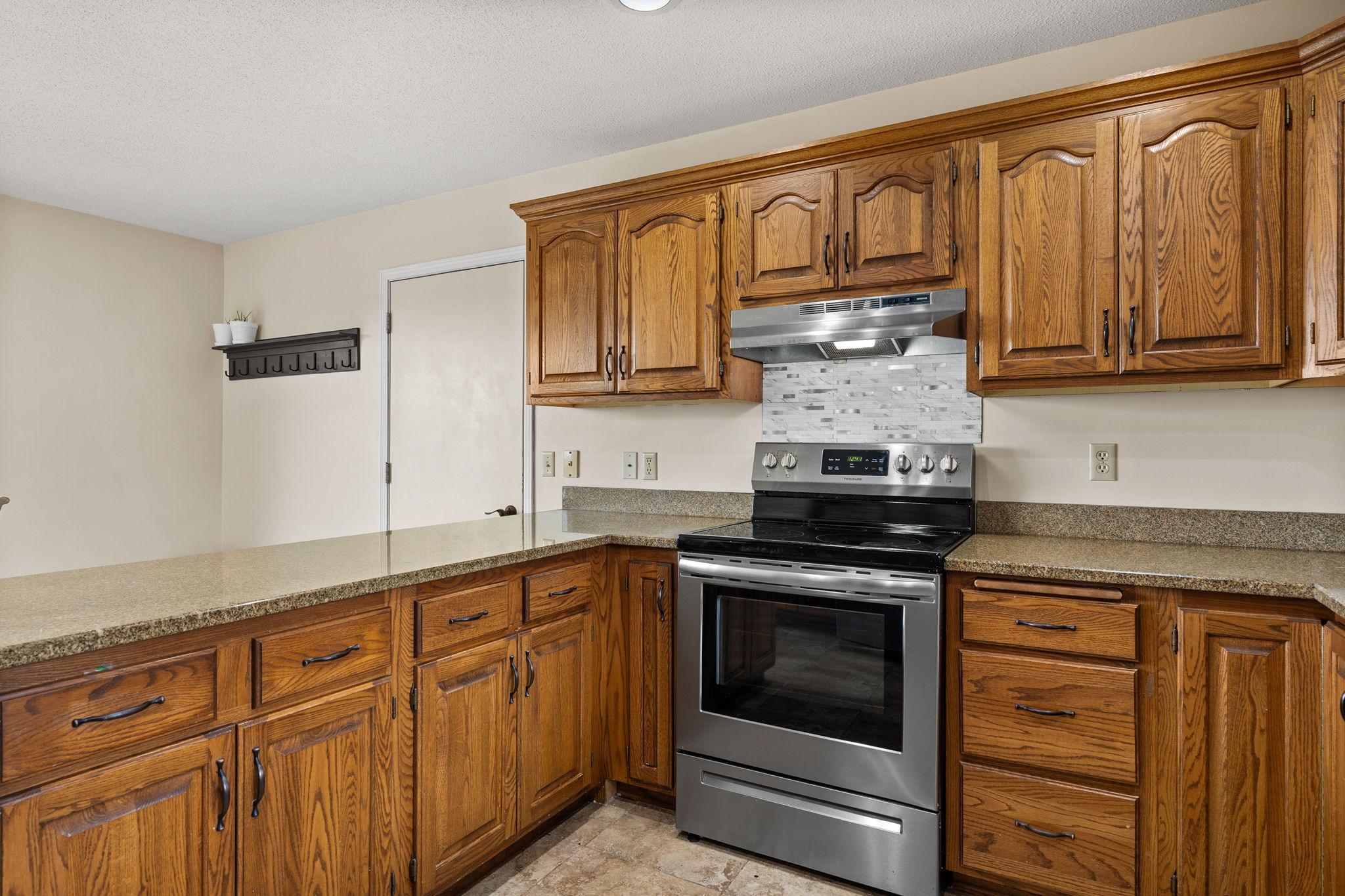 602 6th Street South Ellendale, MN 56026 - Photo 8 of 55