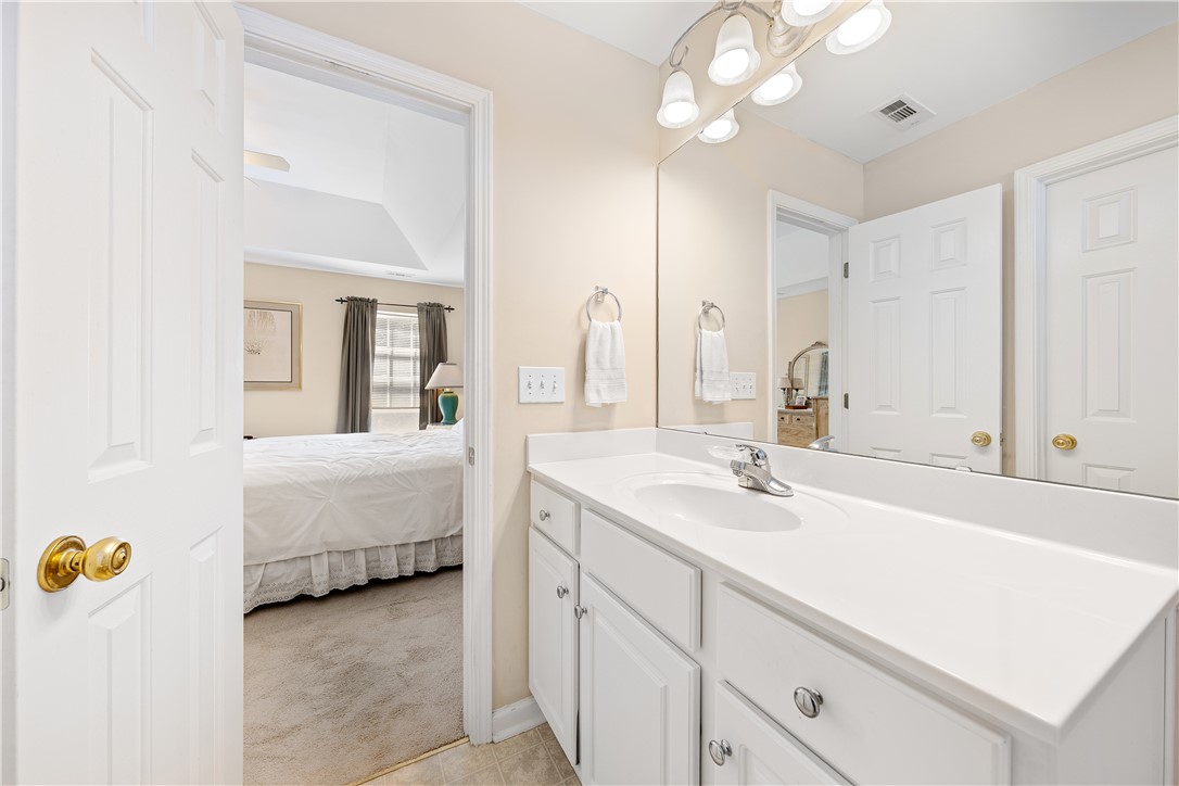 105 Ledgewood Way Easley, SC 29642 - Photo 19 of 35