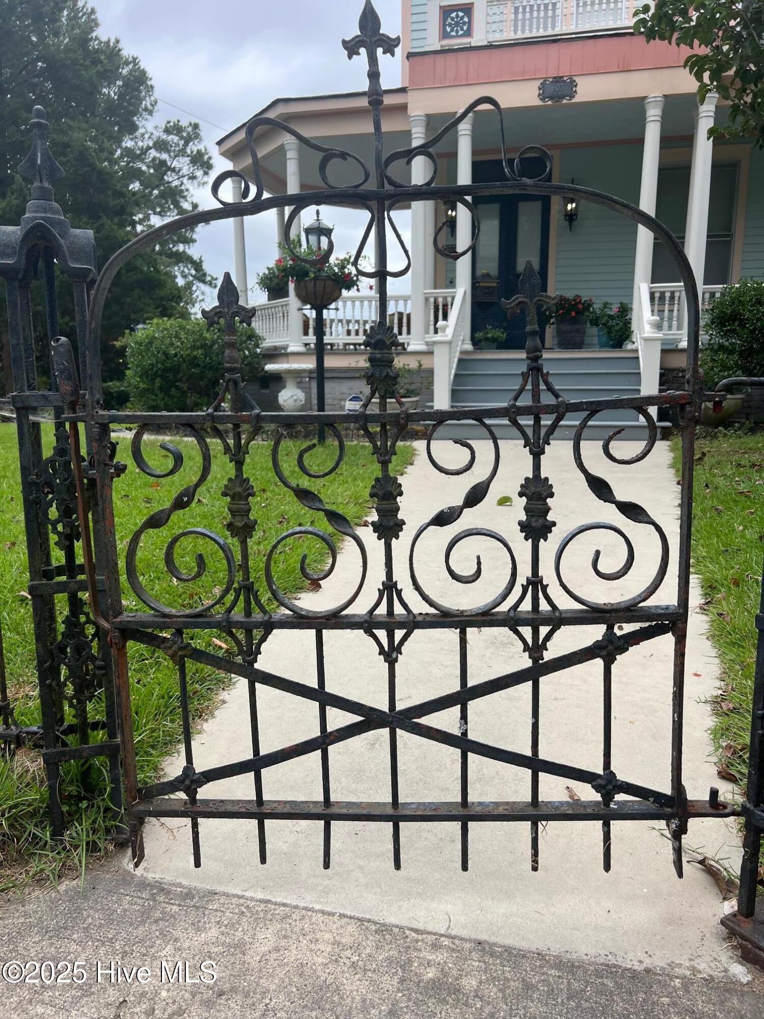 603 West Main Street Washington, NC 27889 - Photo 5 of 110 IMG_1164