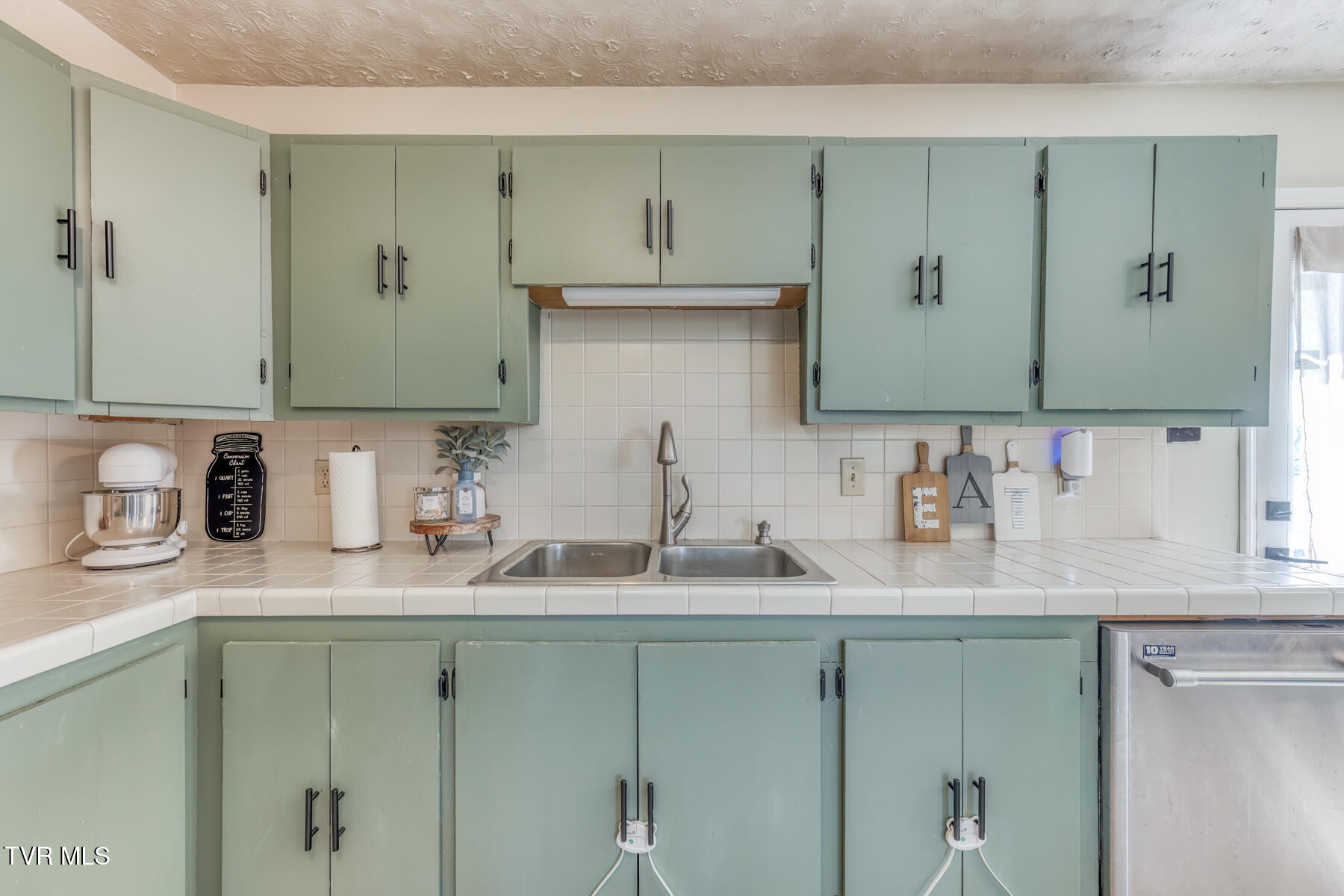 797 Muddy Creek Road Piney Flats, TN 37686 - Photo 17 of 48 797 Muddy Creek Rd-18