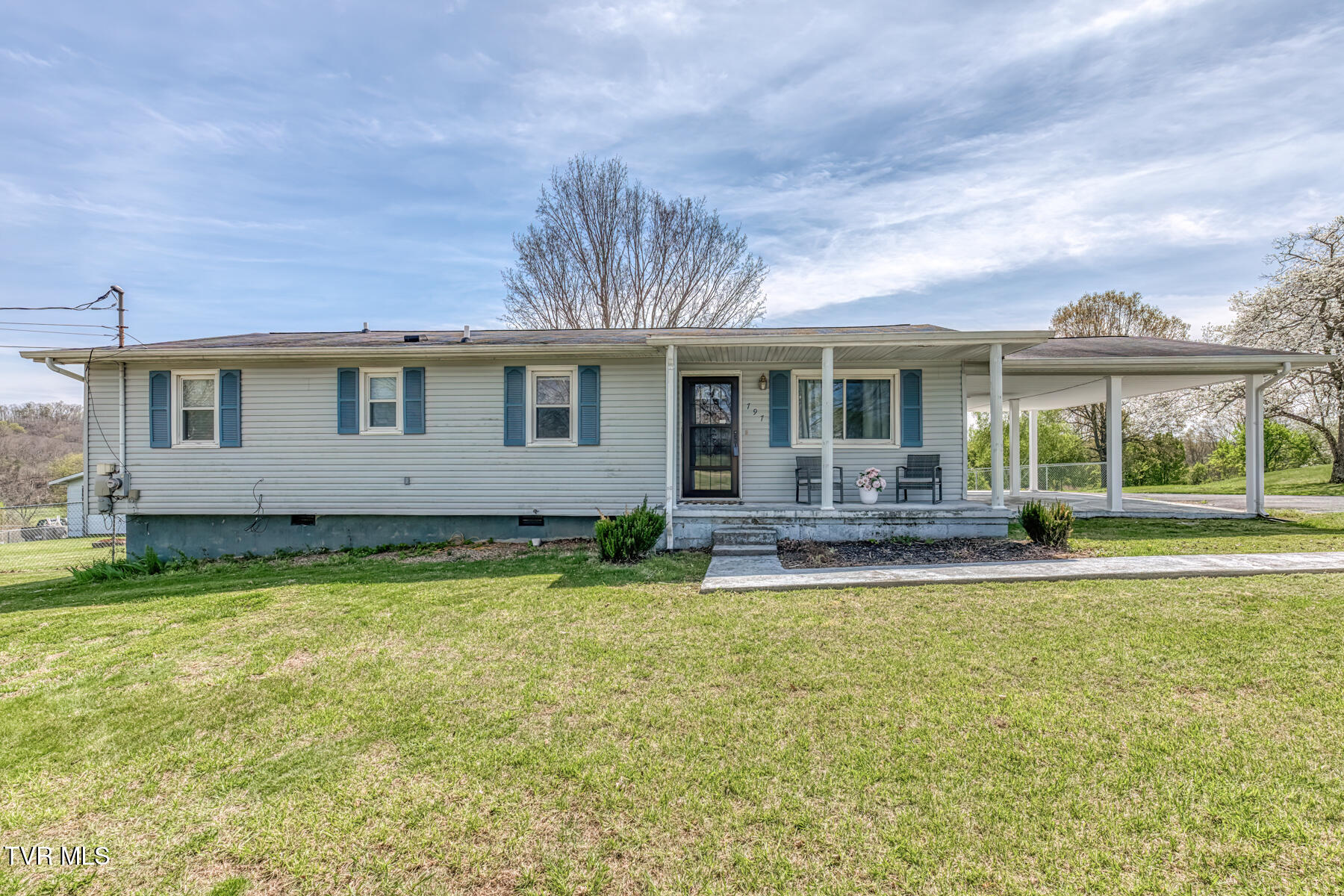 797 Muddy Creek Road Piney Flats, TN 37686 - Photo 2 of 48 797 Muddy Creek Rd-1
