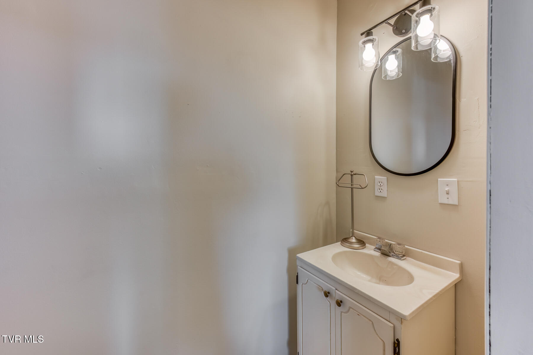 797 Muddy Creek Road Piney Flats, TN 37686 - Photo 21 of 48 797 Muddy Creek Rd-22