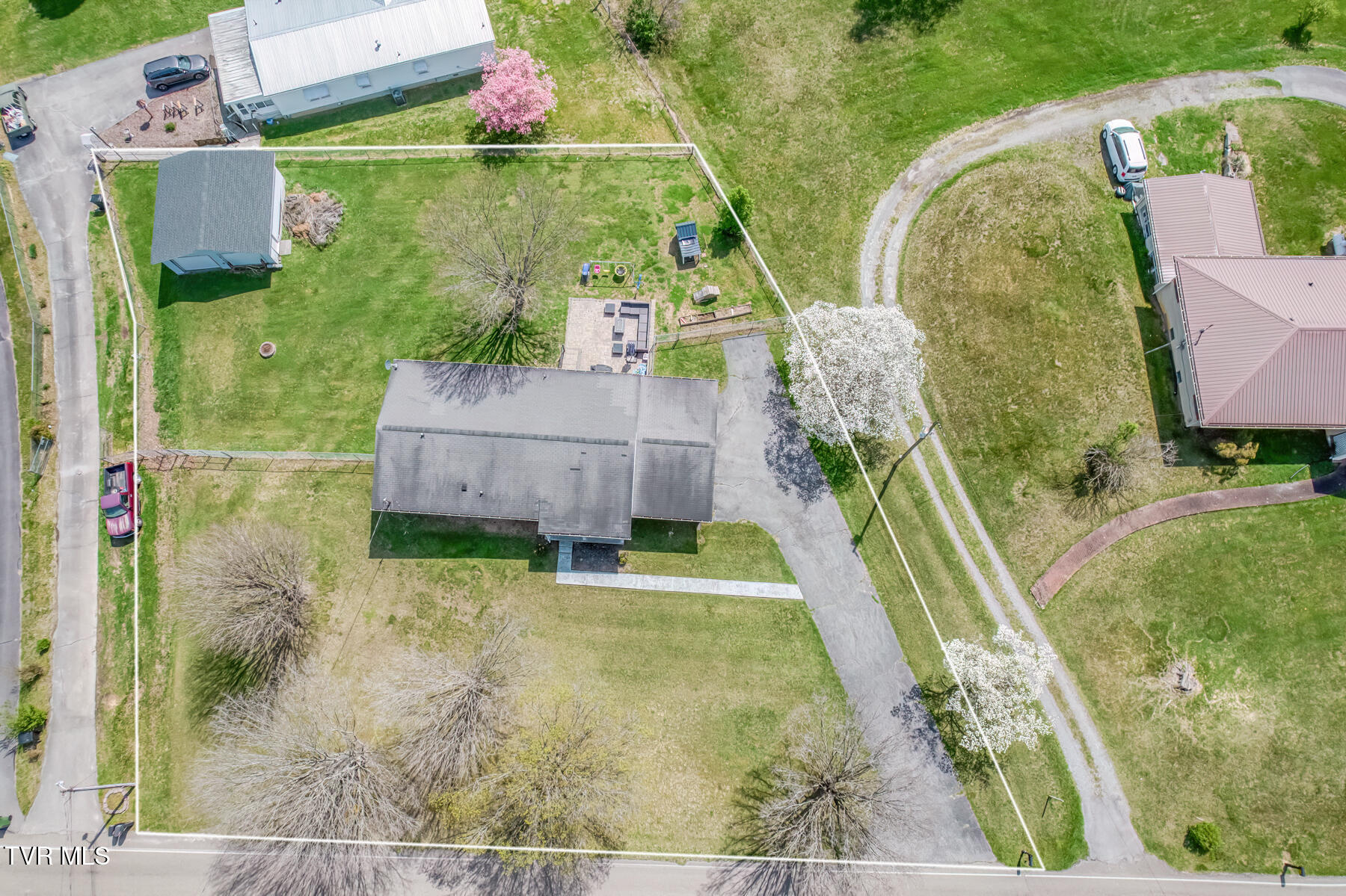 797 Muddy Creek Road Piney Flats, TN 37686 - Photo 5 of 48 797 Muddy Creek Rd-6