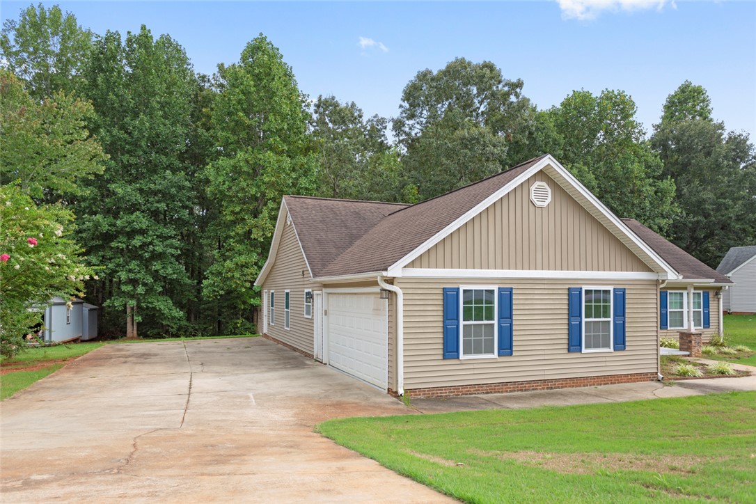 146 Jefferson Road West Union, SC 29696 - Photo 3 of 44