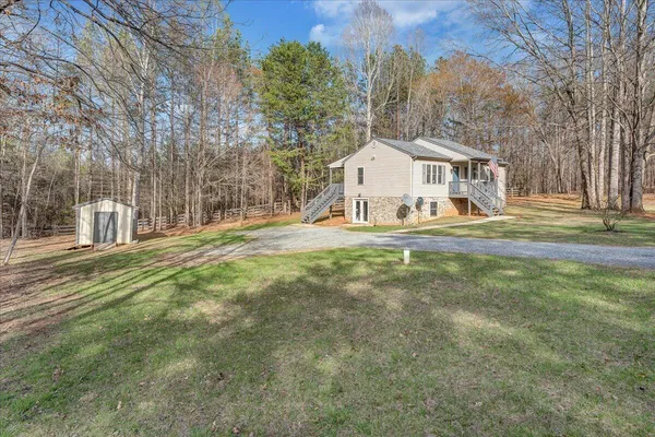 $275,000 | 2120 Eagle Point Road, Huddleston, VA 24104