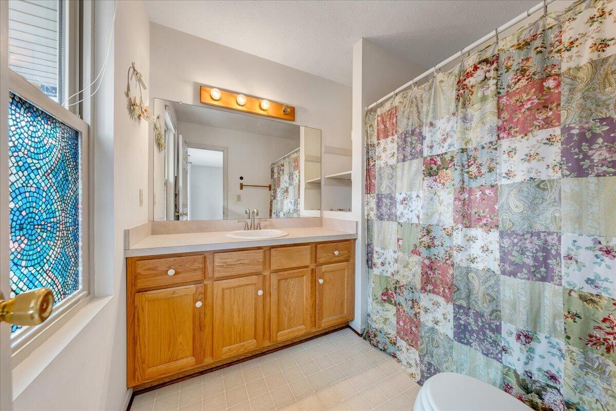 2120 Eagle Point Road Huddleston, VA 24104 - Photo 9 of 29 09-MIB01020