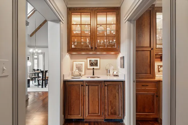 $3,450,000 | 145 Moffett Road, Lake Bluff, IL 60044