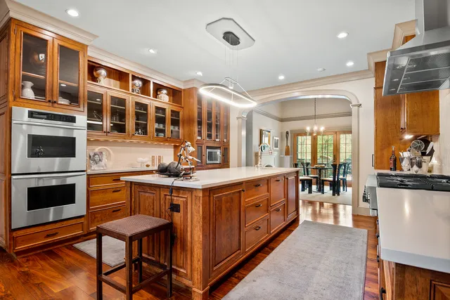 $3,450,000 | 145 Moffett Road, Lake Bluff, IL 60044