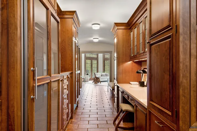 $3,450,000 | 145 Moffett Road, Lake Bluff, IL 60044