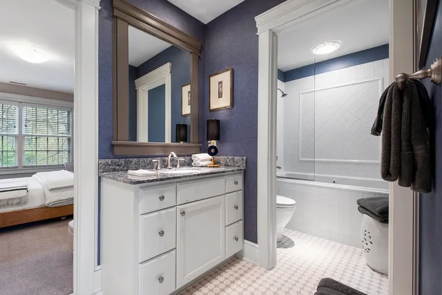 $3,450,000 | 145 Moffett Road, Lake Bluff, IL 60044