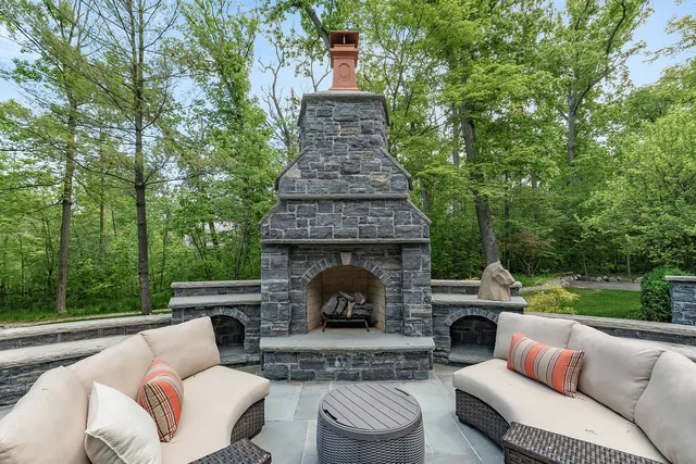 $3,450,000 | 145 Moffett Road, Lake Bluff, IL 60044