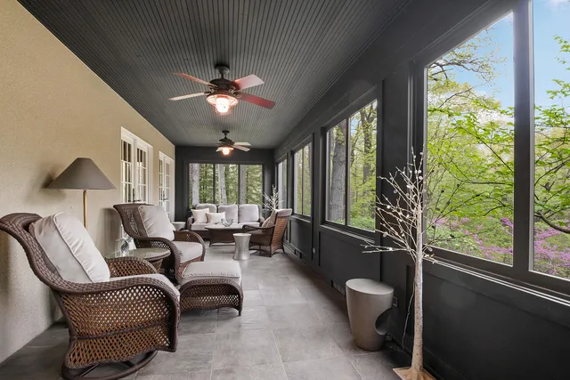 $3,450,000 | 145 Moffett Road, Lake Bluff, IL 60044