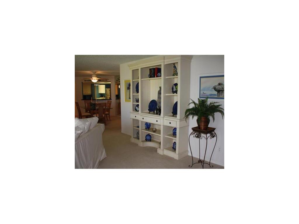 1850 Bay Road, Unit 2D Vero Beach, FL 32963 - Photo 4 of 8 Gallery Image 4