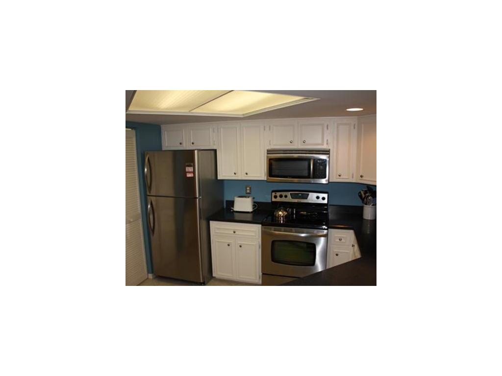 1850 Bay Road, Unit 2D Vero Beach, FL 32963 - Photo 6 of 8 Gallery Image 6