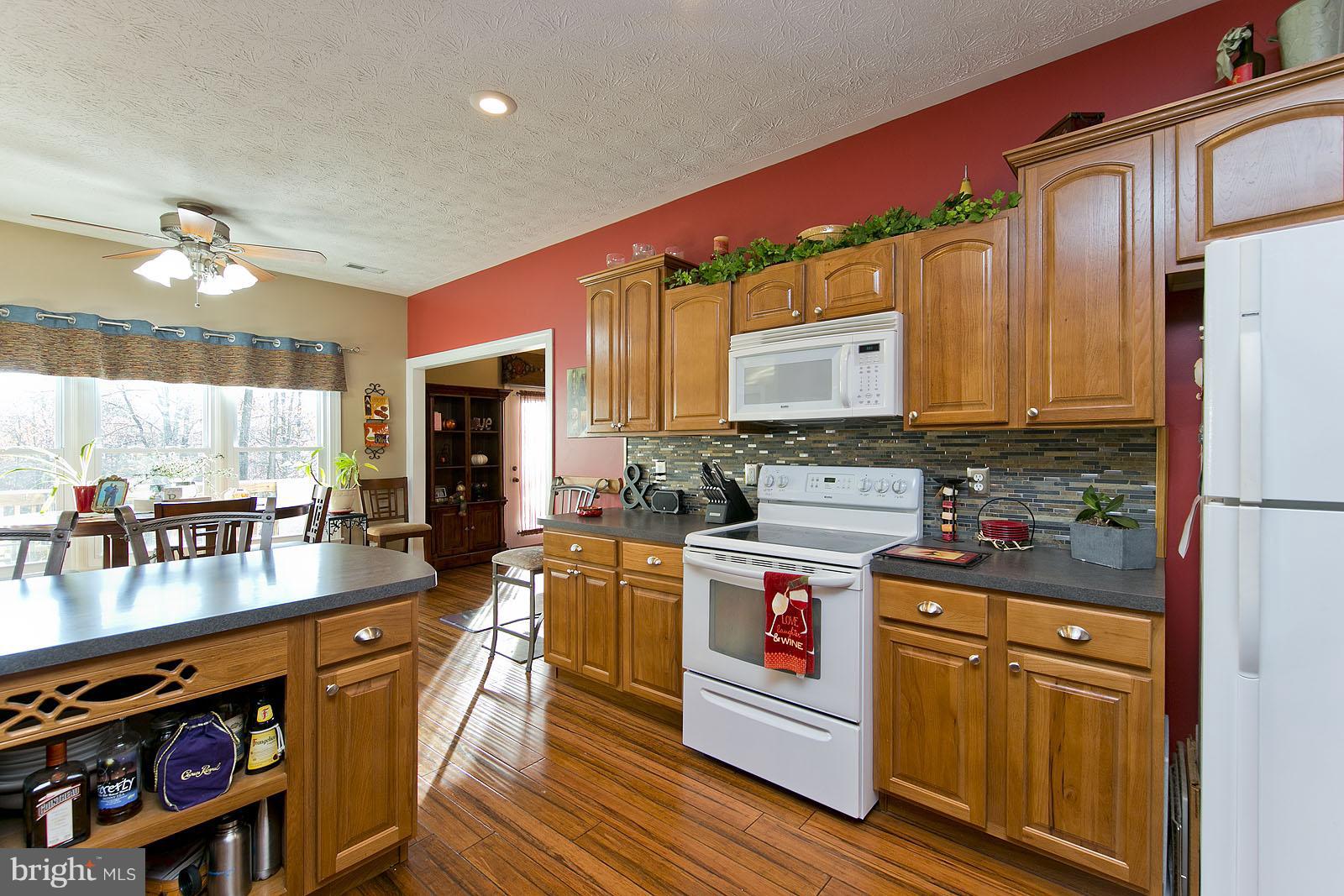 135 Holiday Road Cross Junction, VA 22625 - Photo 11 of 30 Kitchen