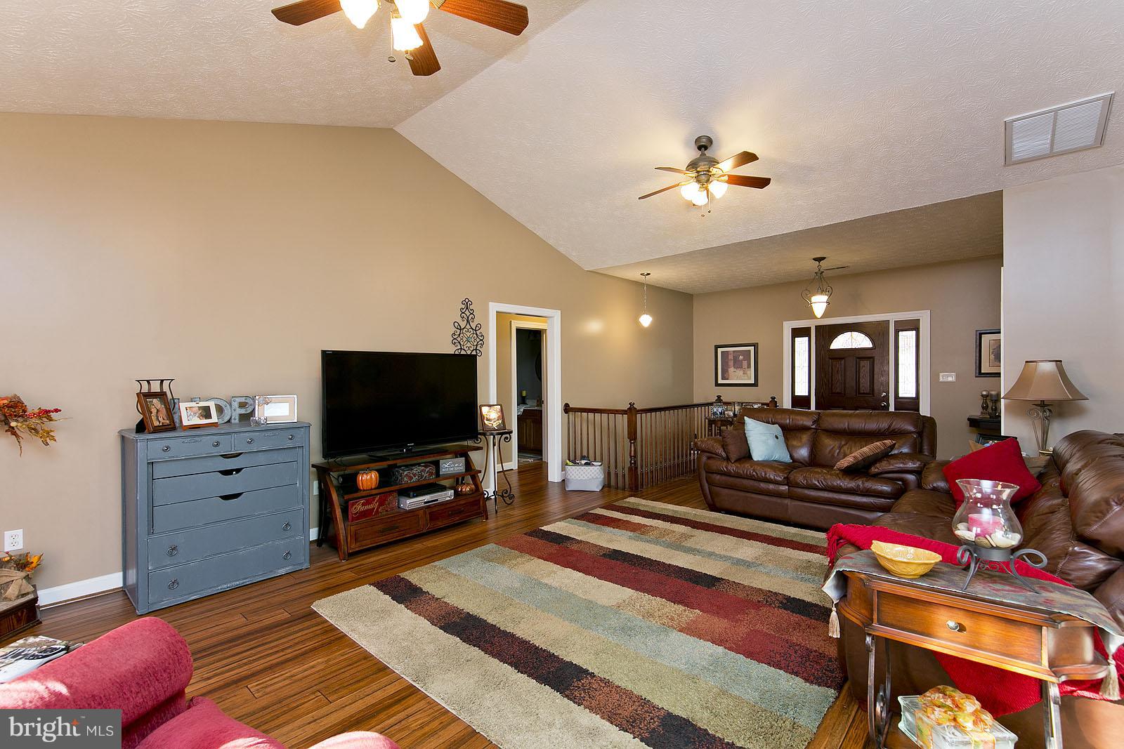 135 Holiday Road Cross Junction, VA 22625 - Photo 14 of 30 Family Room