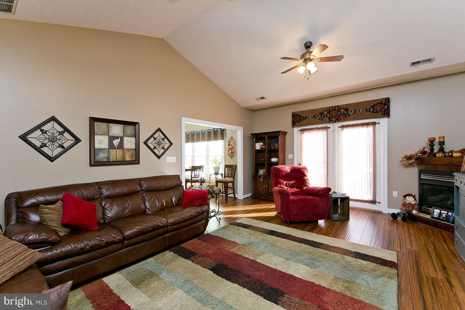 135 Holiday Road Cross Junction, VA 22625 - Photo 16 of 30 Family Room
