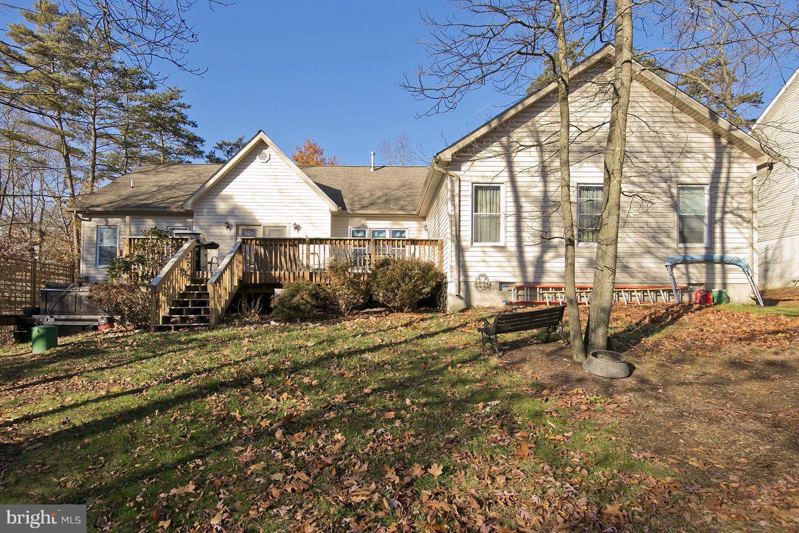 135 Holiday Road Cross Junction, VA 22625 - Photo 3 of 30 Exterior (Rear)