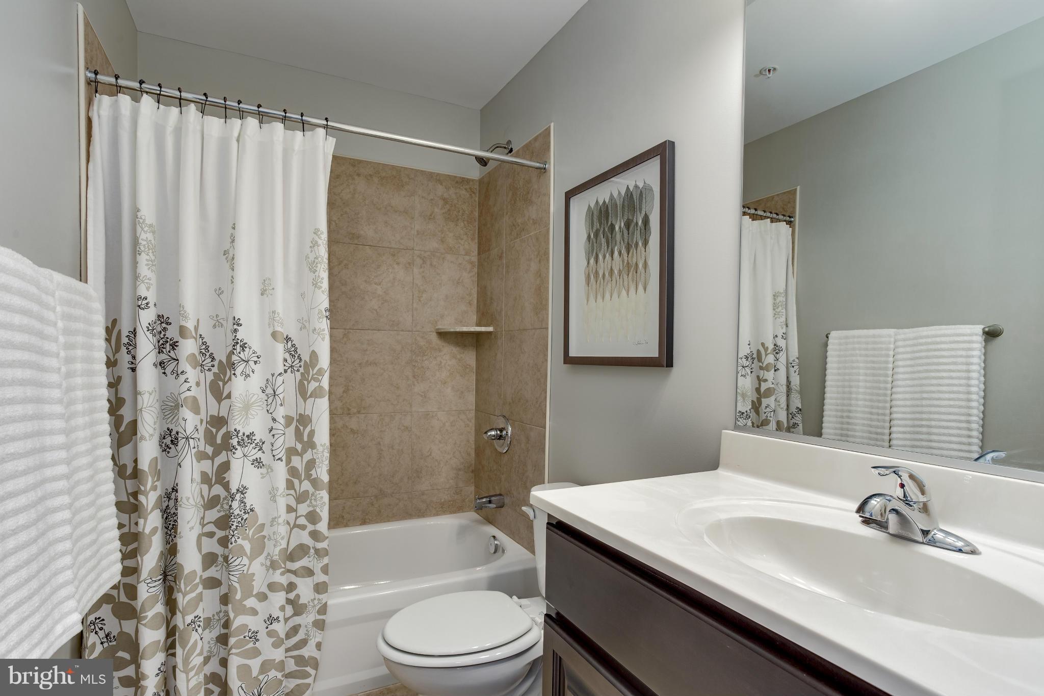 4821 Ridge Road Baltimore, MD 21237 - Photo 11 of 25 Bath