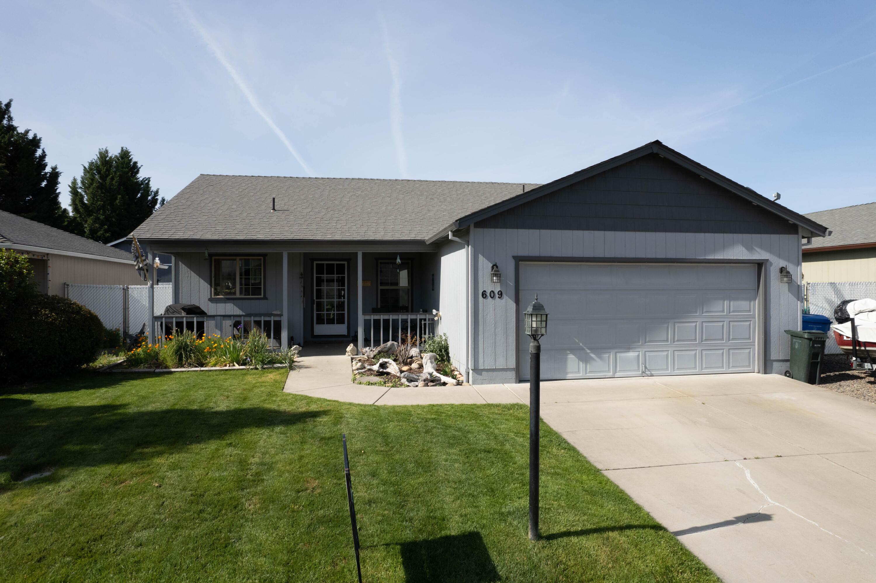 609 Karic Way Eagle Point, OR 97524 - Photo 1 of 19 1