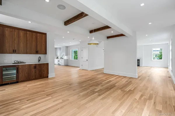 $3,775,000 | 36 Jagger Lane, Westhampton, NY 11977