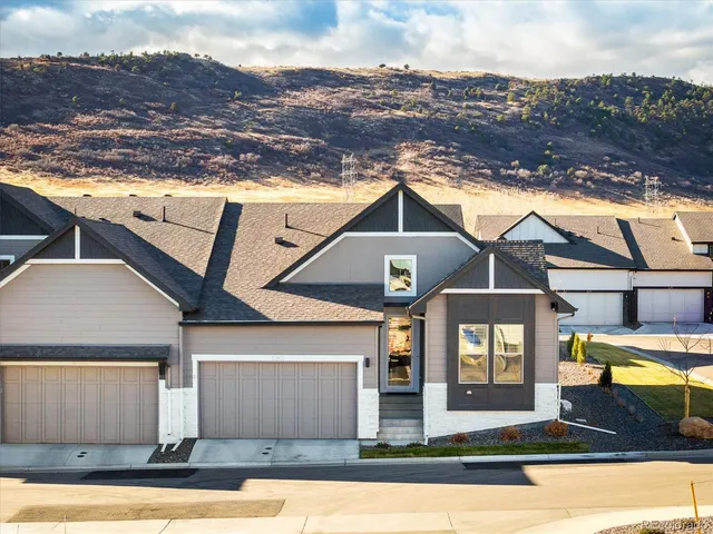 $800,000 | 8263 South Queen Street, Littleton, CO 80127