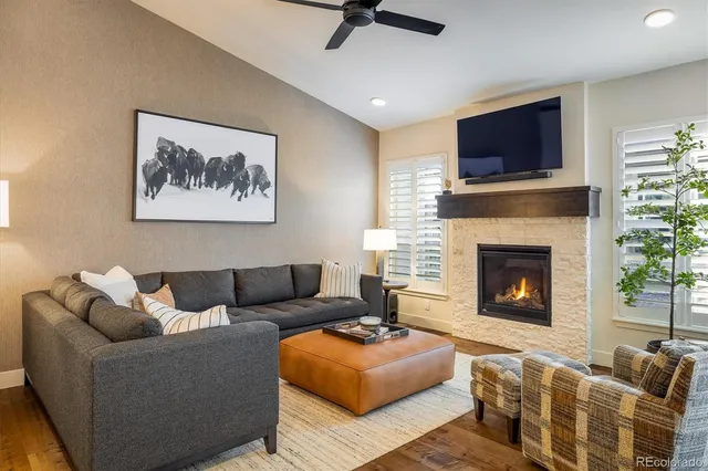 $800,000 | 8263 South Queen Street, Littleton, CO 80127