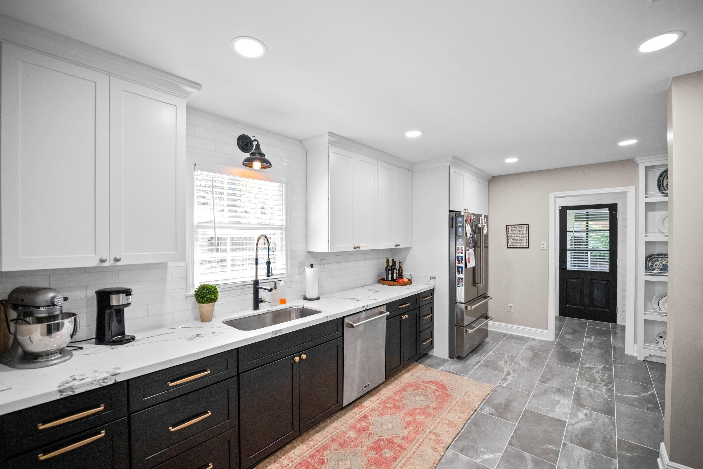 522 General Gibson Drive Daphne, AL 36527 - Photo 12 of 45 Kitchen