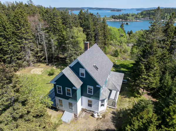 $1,175,000 | 31 Green Head Lane, Stonington, ME 04681