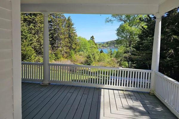 $1,175,000 | 31 Green Head Lane, Stonington, ME 04681
