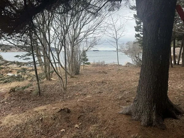 $1,175,000 | 31 Green Head Lane, Stonington, ME 04681