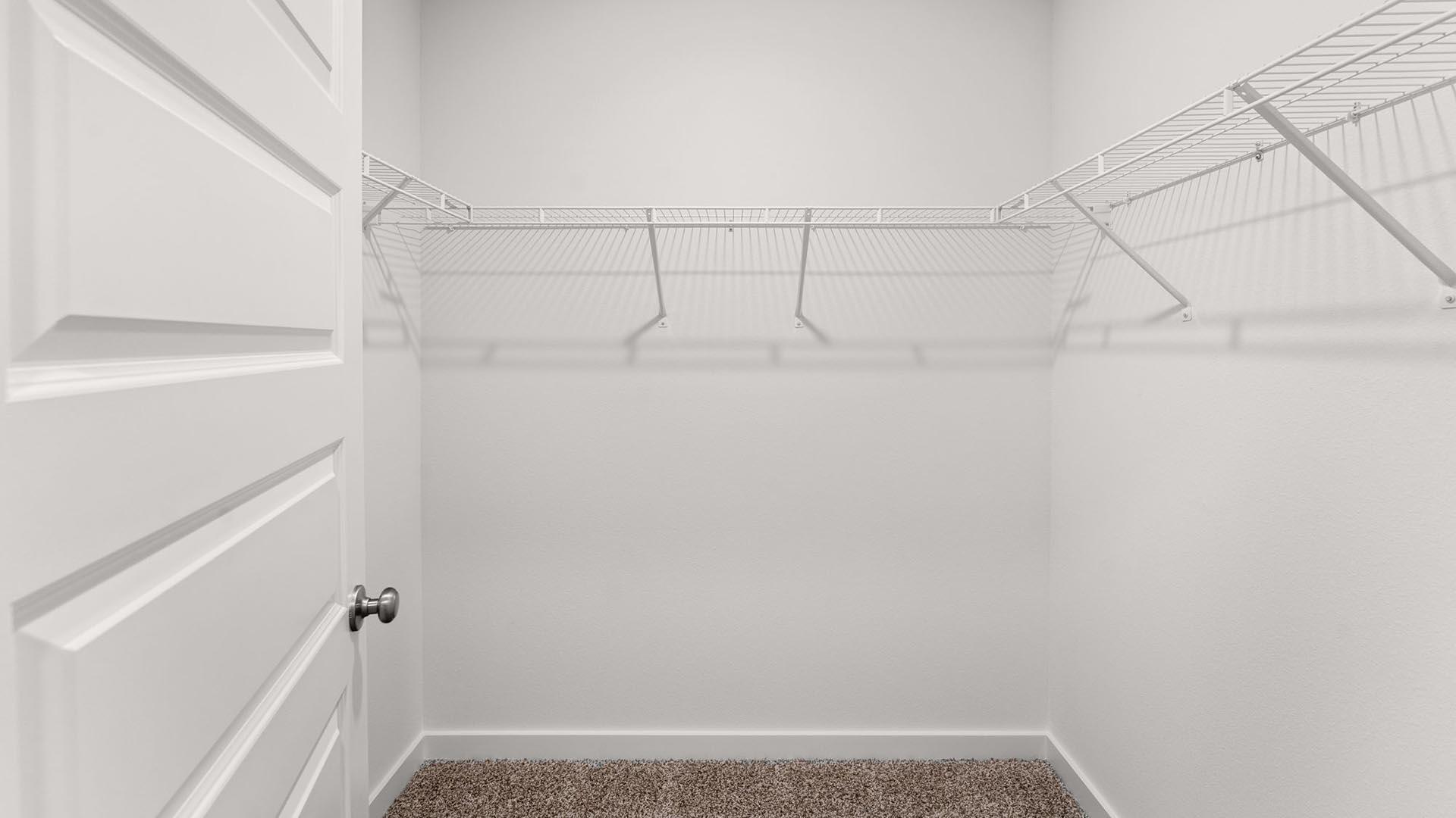 241 Dockside Road Freeport, FL 32439 - Photo 19 of 26 Aria_17_Primary Closet