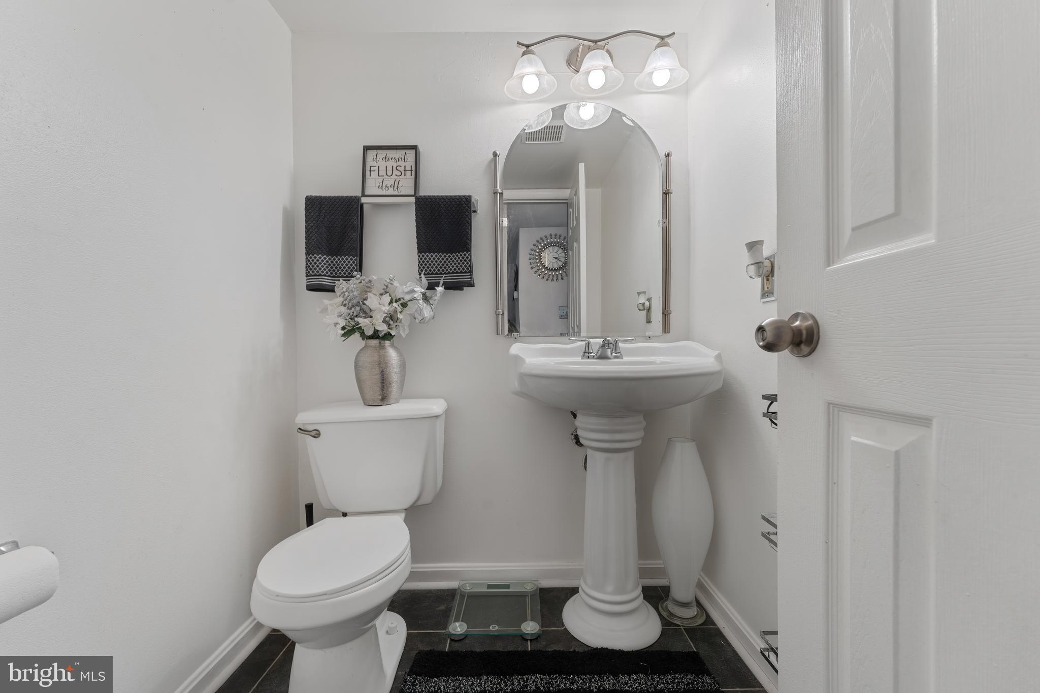 44 Tameron Place Rosedale, MD 21237 - Photo 8 of 25
