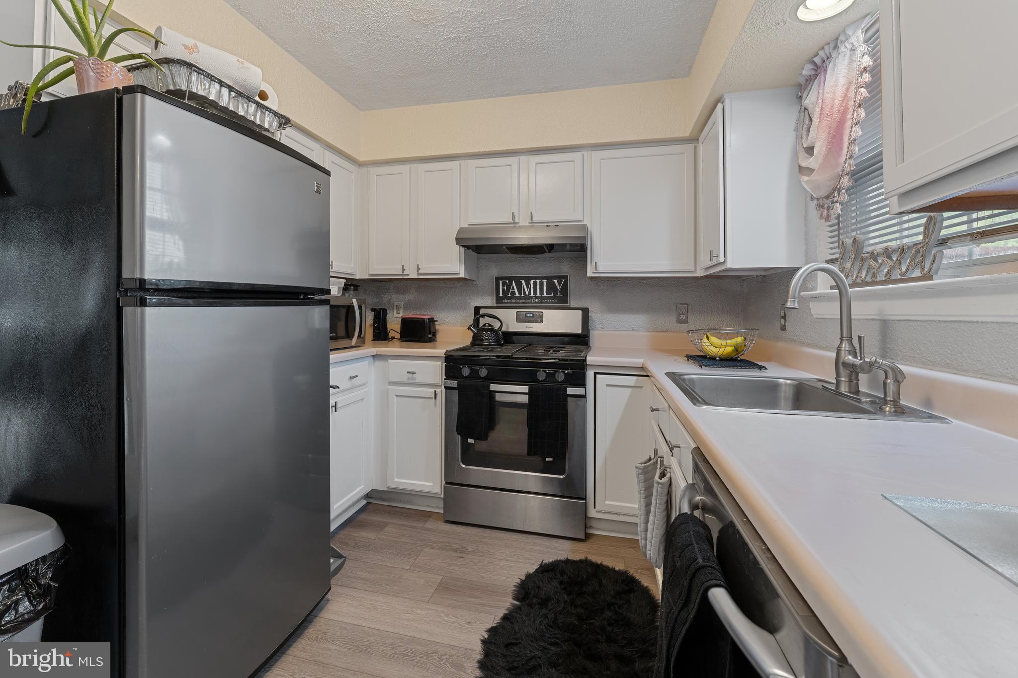 44 Tameron Place Rosedale, MD 21237 - Photo 10 of 25