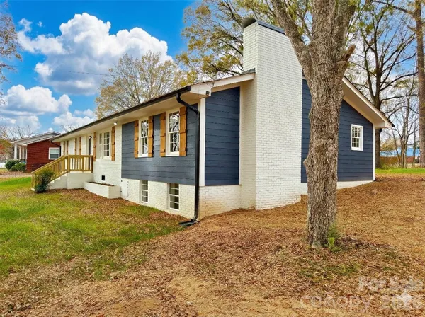 $350,000 | 221 Pecan Drive, Oakboro, NC 28129