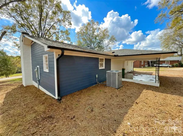 $350,000 | 221 Pecan Drive, Oakboro, NC 28129