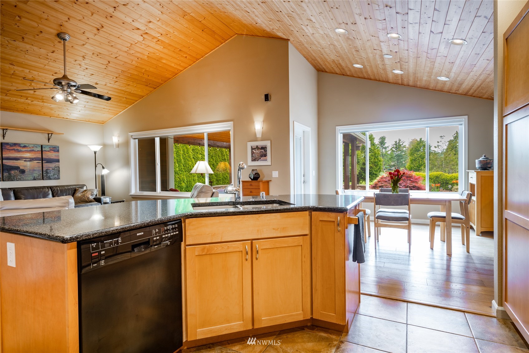 8153 Cowichan Road Blaine, WA 98230 - Photo 10 of 40 Gallery Image 10