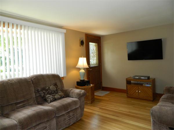 4 Sylvia Road North Reading, MA 01864 - Photo 4 of 18 Gallery Image 4