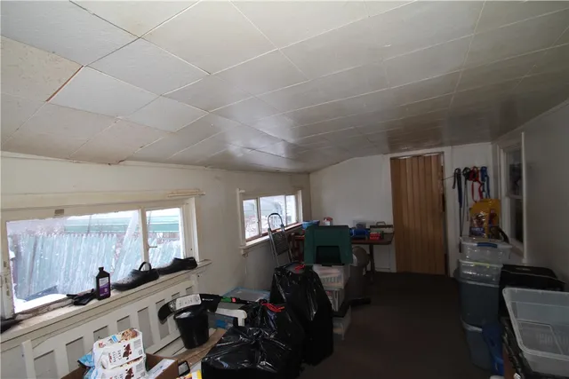 $99,999 | 16305 Ridge Road West, Albion, NY 14411