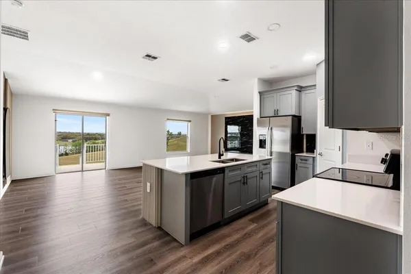 $2,500 | 946 Laurel Vw Way, Groveland, FL 34736