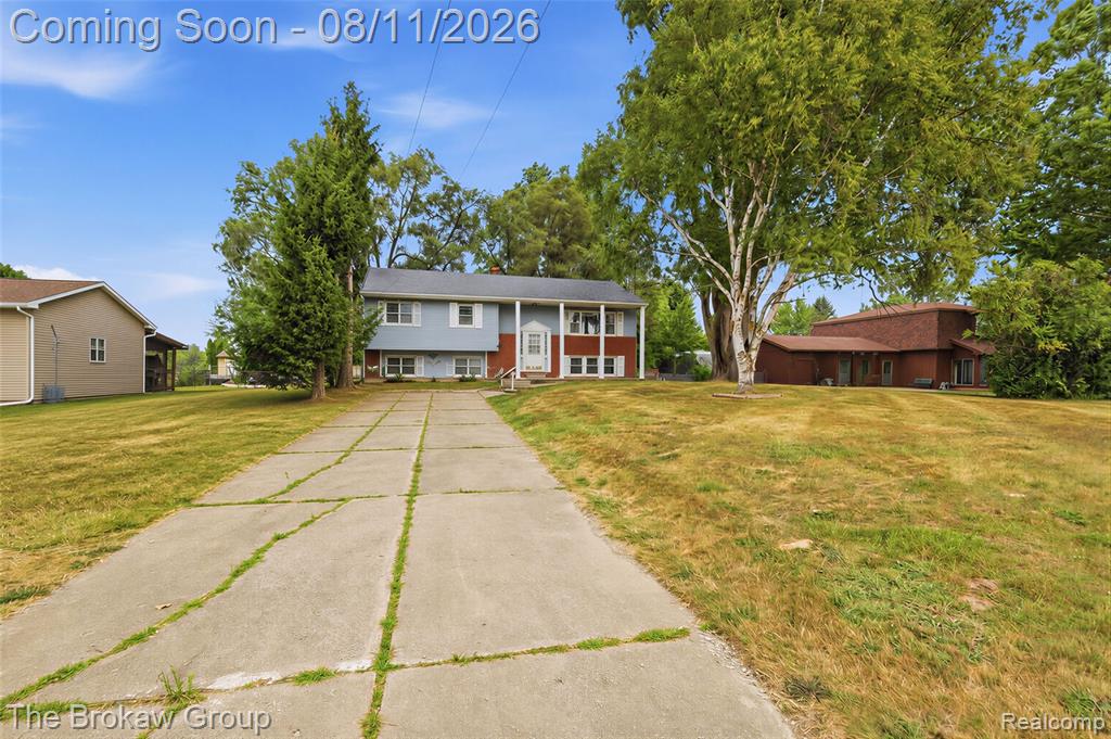 10431 Davison Road Davison, MI 48423 - Photo 4 of 45 Gallery Image 4