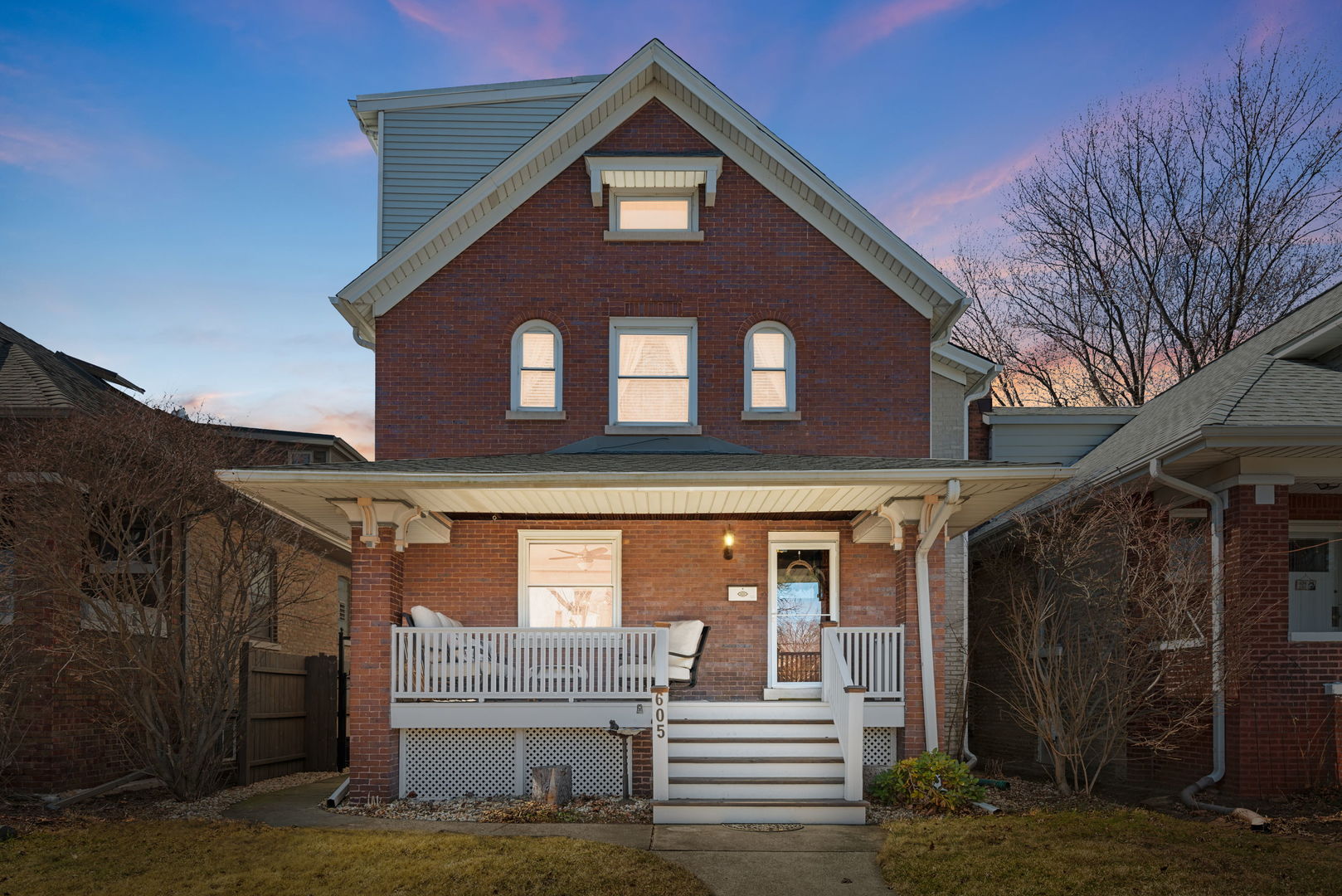 605 Thomas Avenue Forest Park, IL 60130 - Photo 1 of 32