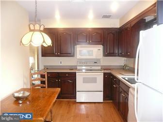 416 Byberry Road Huntingdon Valley, PA 19006 - Photo 4 of 12 Kitchen