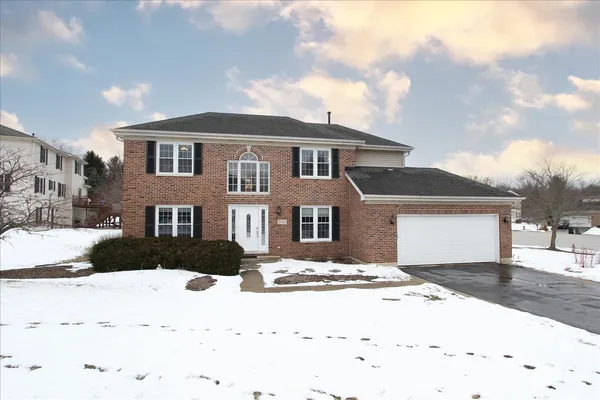 $469,000 | 2936 Avalon Drive, Elgin, IL 60124
