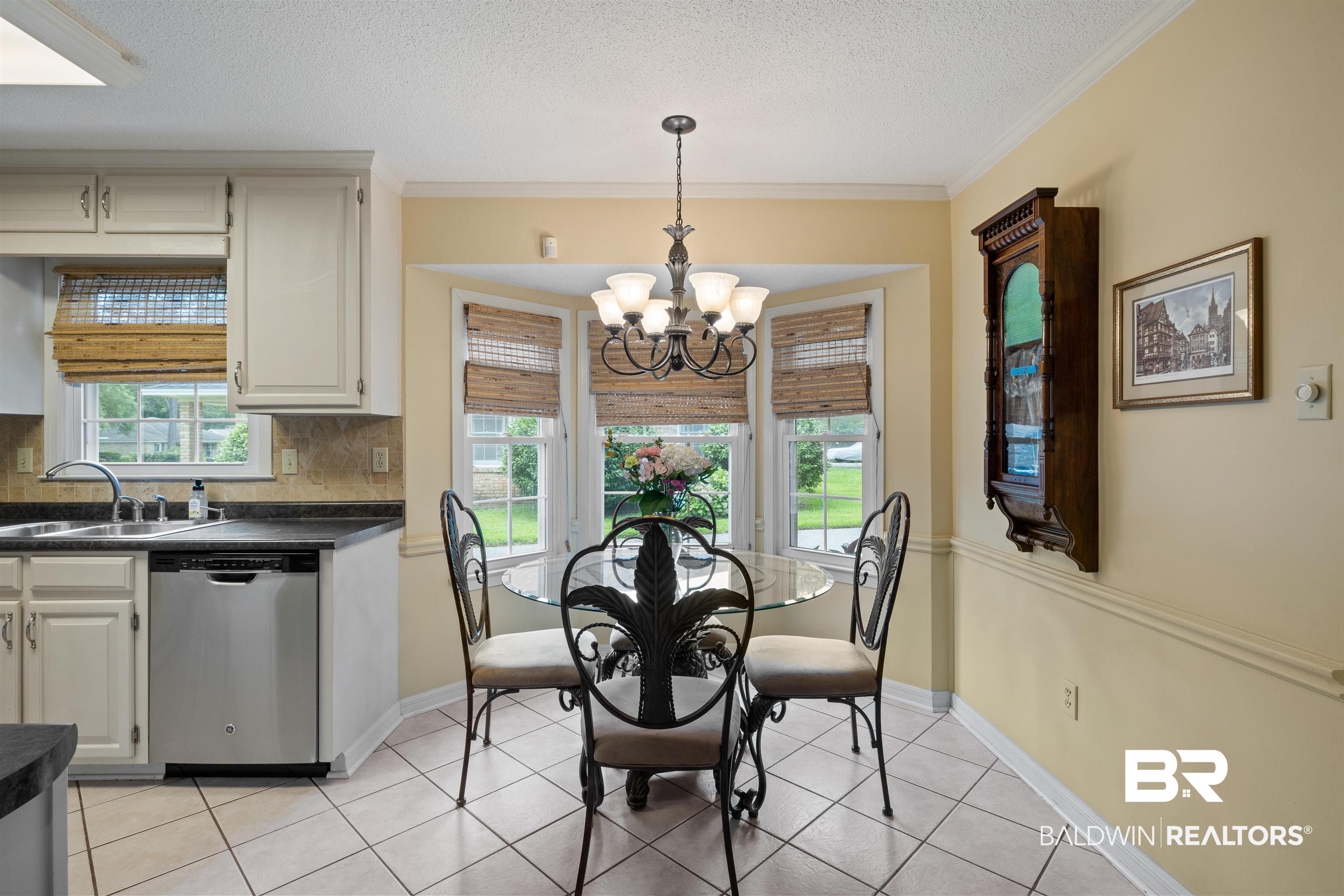 6004 Cherry Ridge Court Mobile, AL 36609 - Photo 14 of 40 Breakfast Area