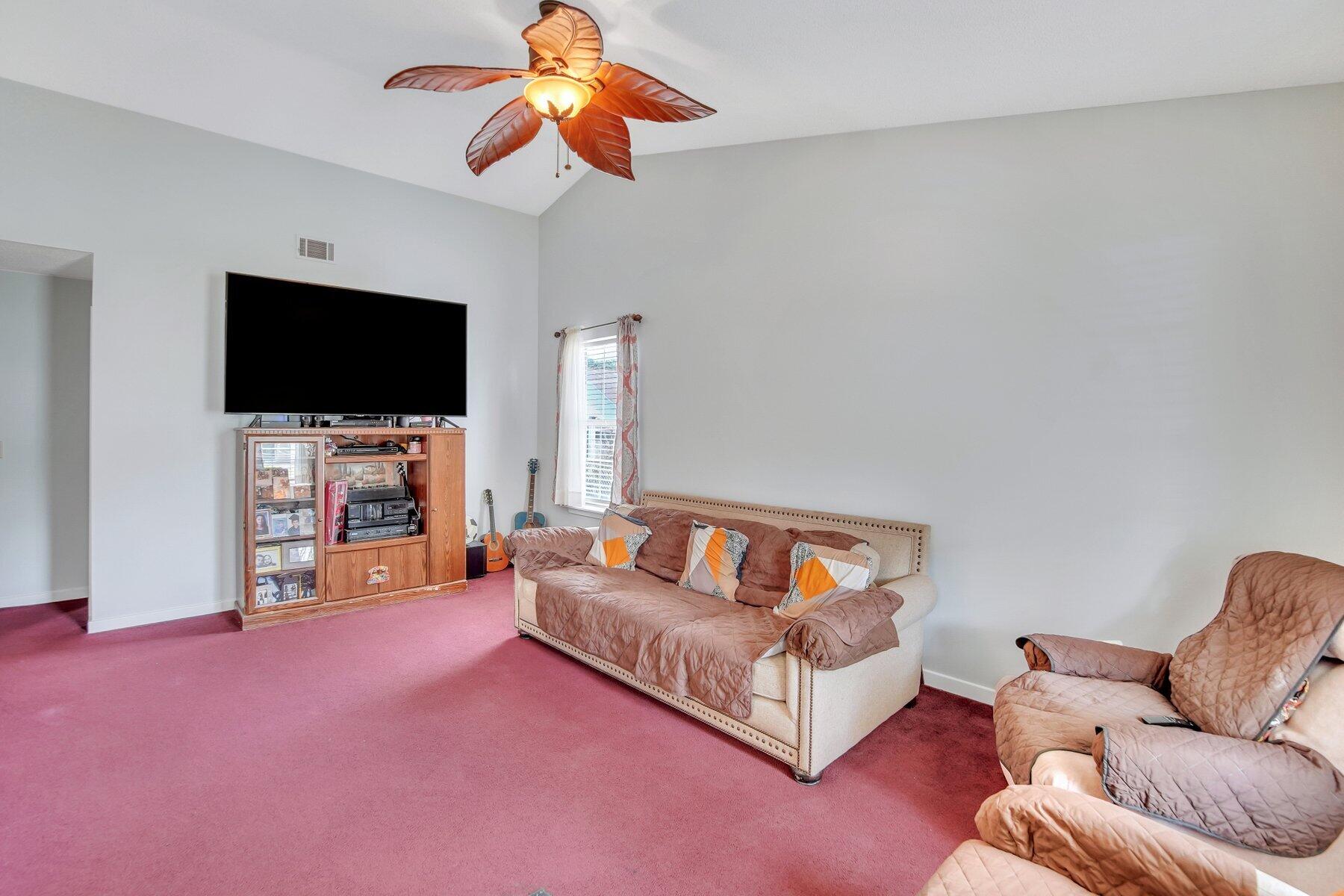 114 Cambridge Road Summerville, SC 29486 - Photo 2 of 17 A7406113.jpg-SMALL