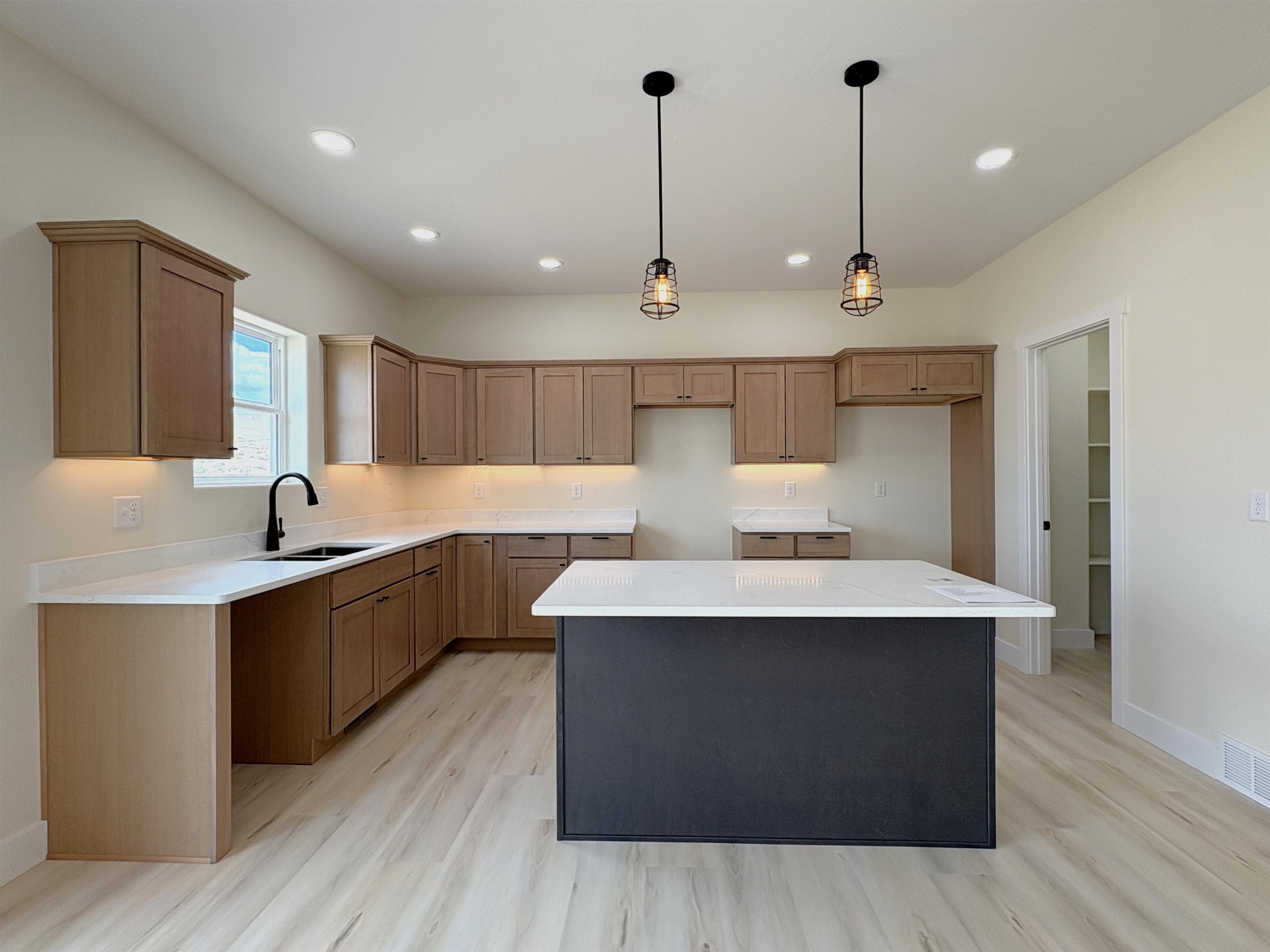 2431 Mercy Lane Casper, WY 82609 - Photo 4 of 17