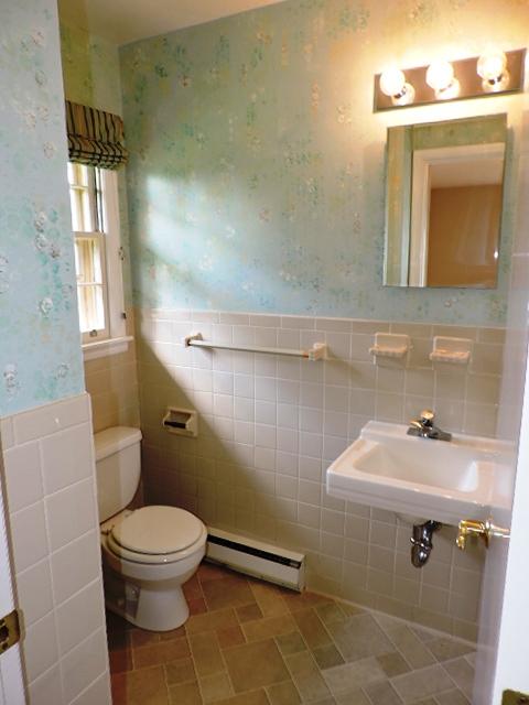 3210 Longhorn Road Roanoke, VA 24018 - Photo 22 of 42 Master Bth