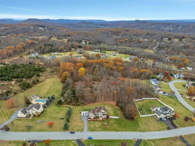 $999,000 | 4 Camelback Road, Chester, NY 10918