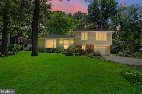 $525,000 | 1123 Chinaberry Lane, Crownsville, MD 21032